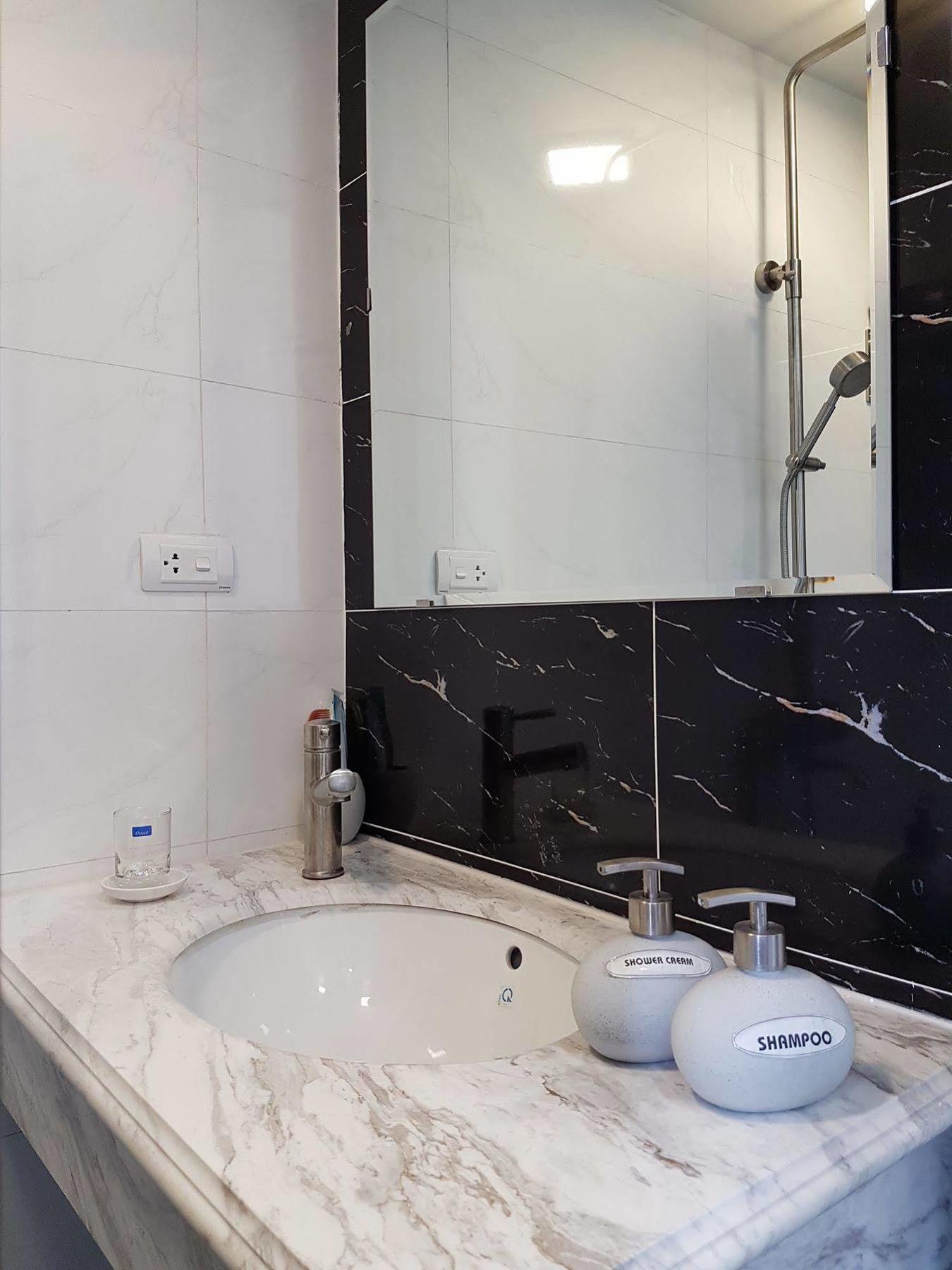 Tung Trang Hotel Hanoi Bagian luar foto